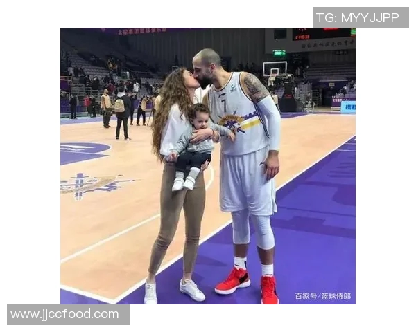 王少杰的成长之路：从普通少年到篮球场上的璀璨明星