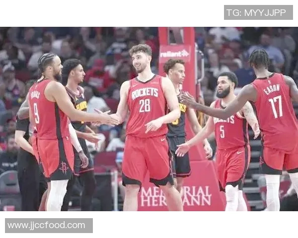 夏季联赛精彩对决掘金与火箭争锋相对展现篮球魅力与团队合作精神